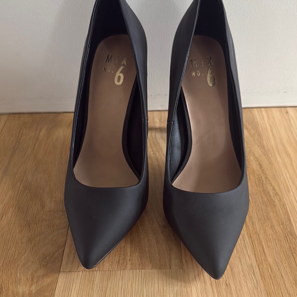 Mix No. 6 Black Pointed Toe Heels